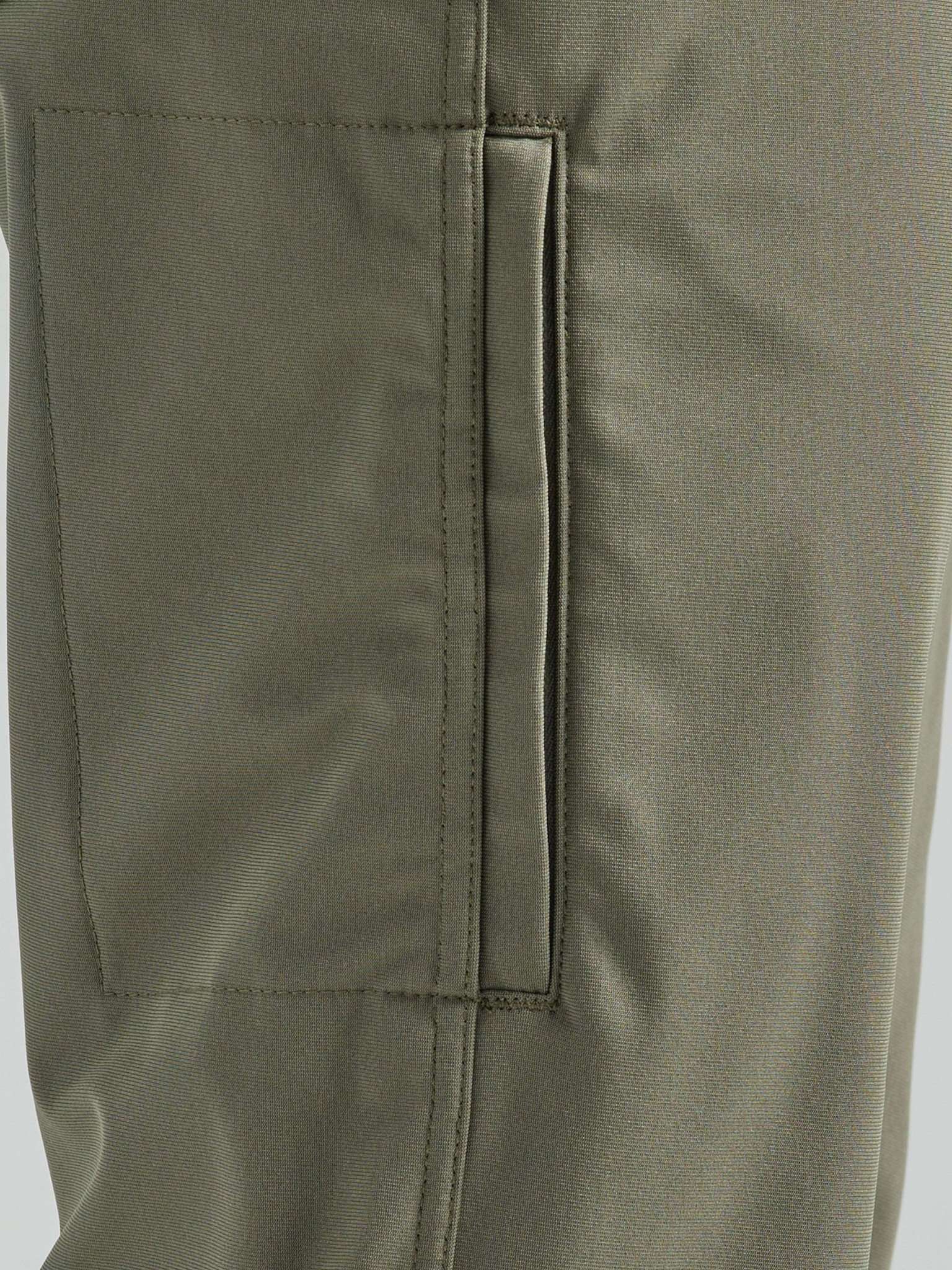 All Terrain Gear FWDS 5 Pocket Pants in Dusty Olive Pantaloni Wrangler   