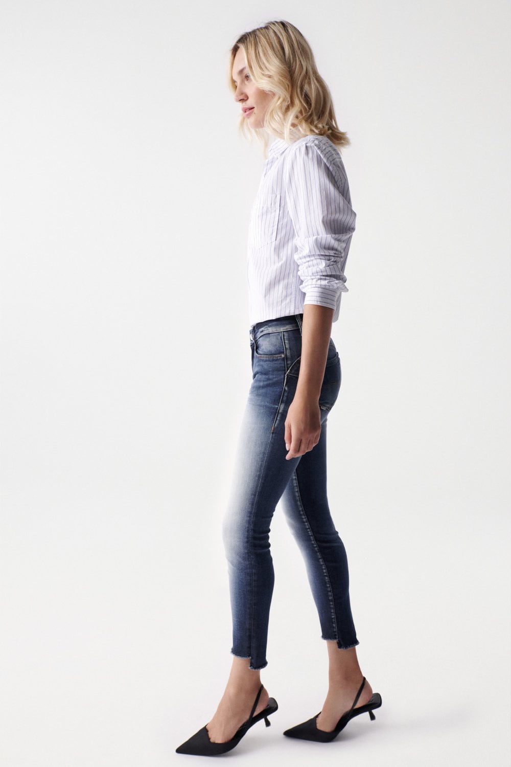 Wonder Cropped Skinny Push-Up in jeans lavaggio scuro Salsa Jeans   