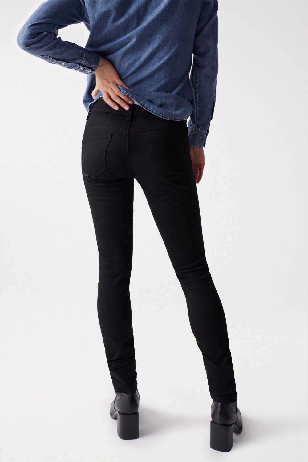 Wonder Skinny Push-Up in jeans neri Salsa Jeans   