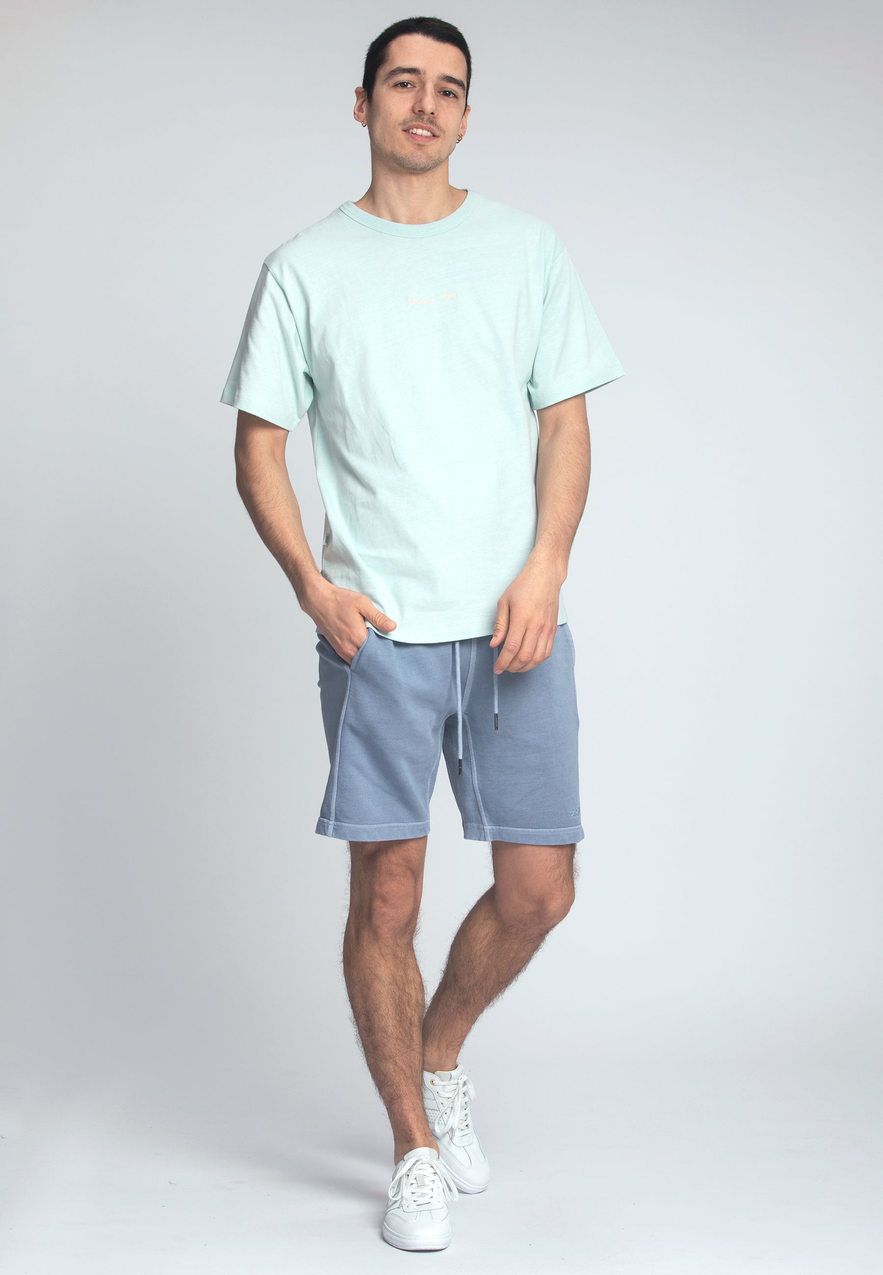 T-shirt Ricamo di base in nebbiolina T-shirt Colours and Sons   