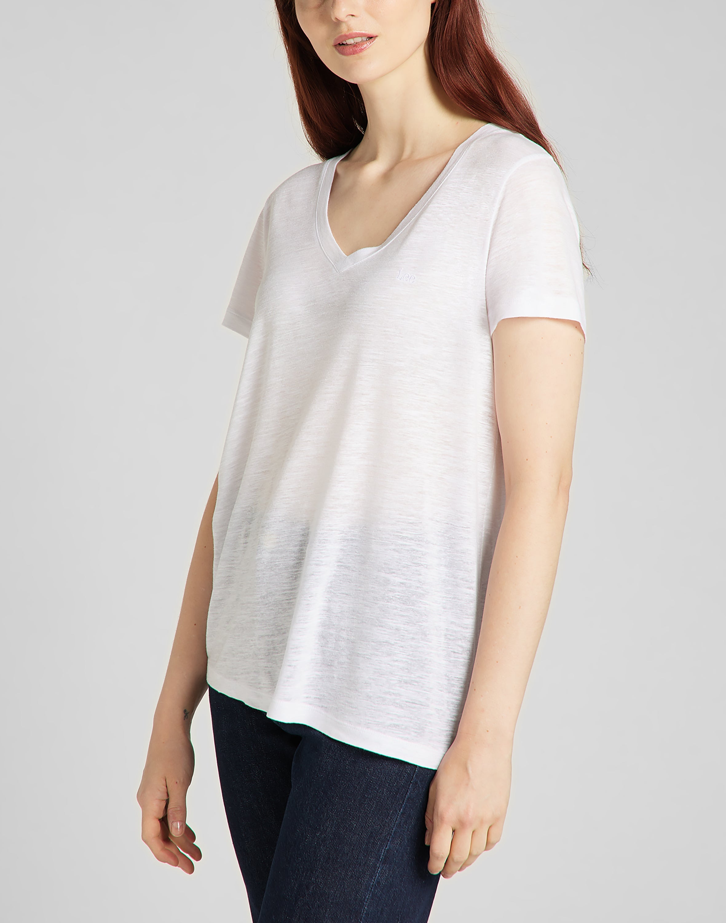 T-shirt con scollo a V in bianco brillante Lee   