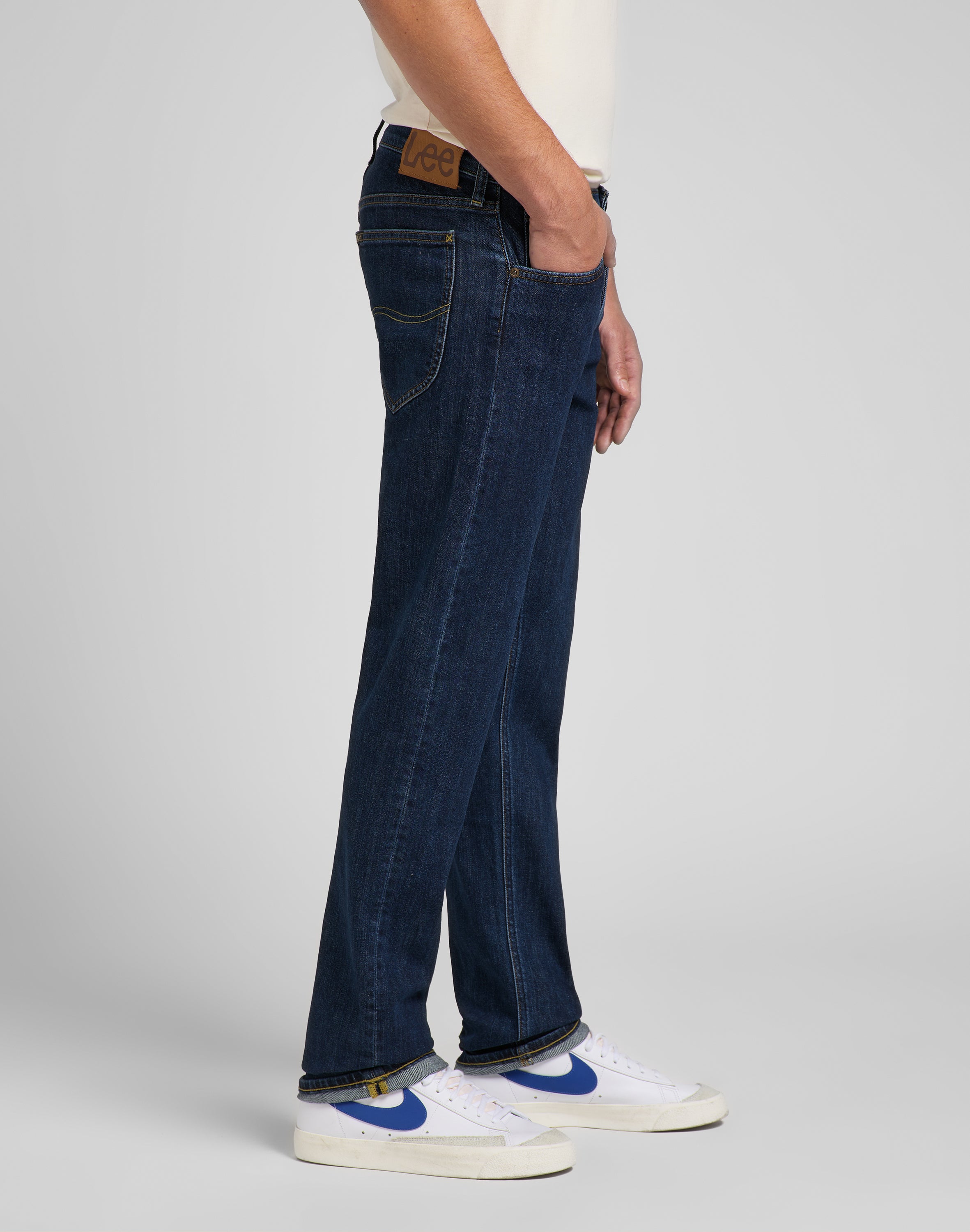 Jeans Daren Zip Fly Low Stretch in pietra scura profonda Lee   