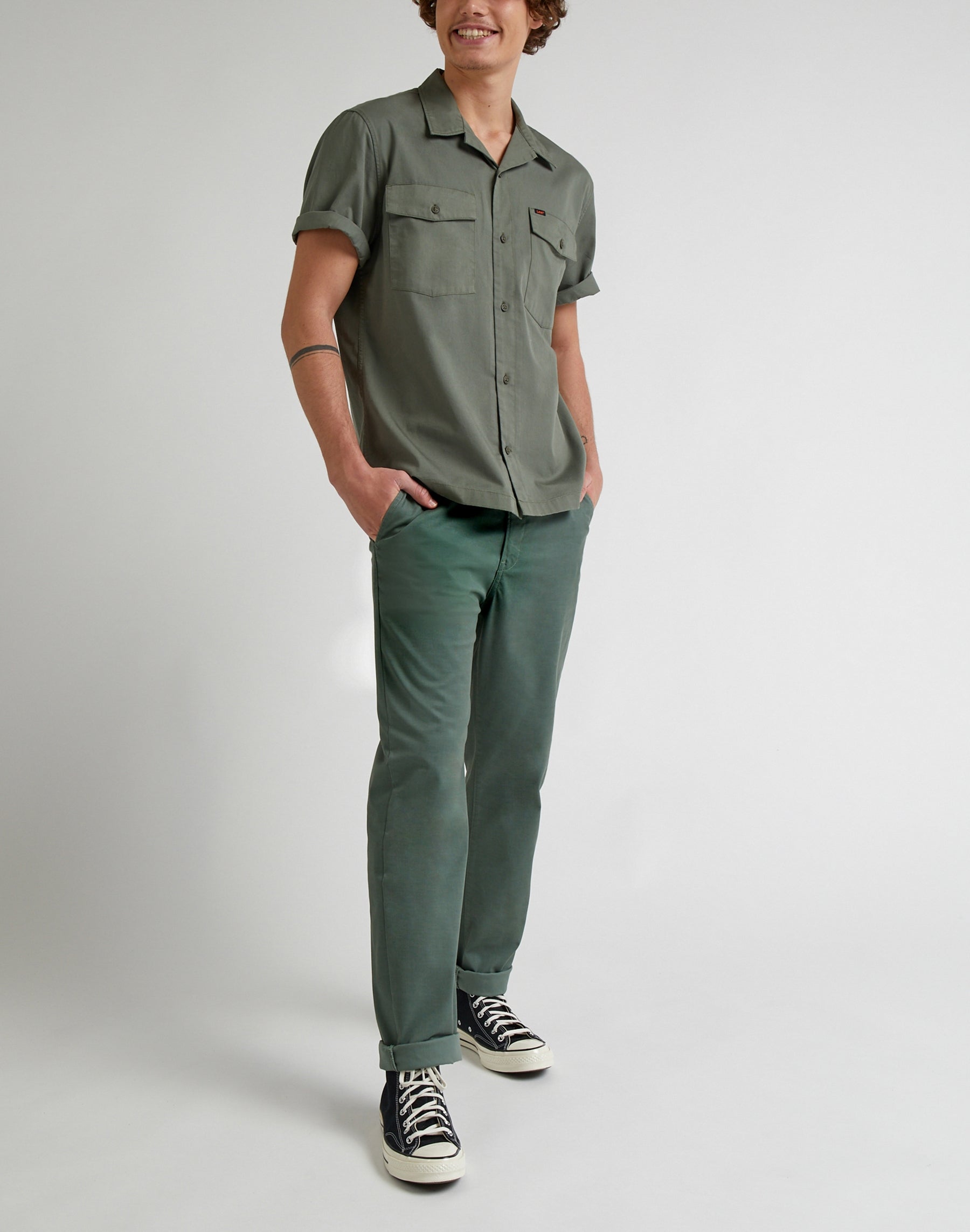 Pantalone chino regolare in Fort Green Lee   