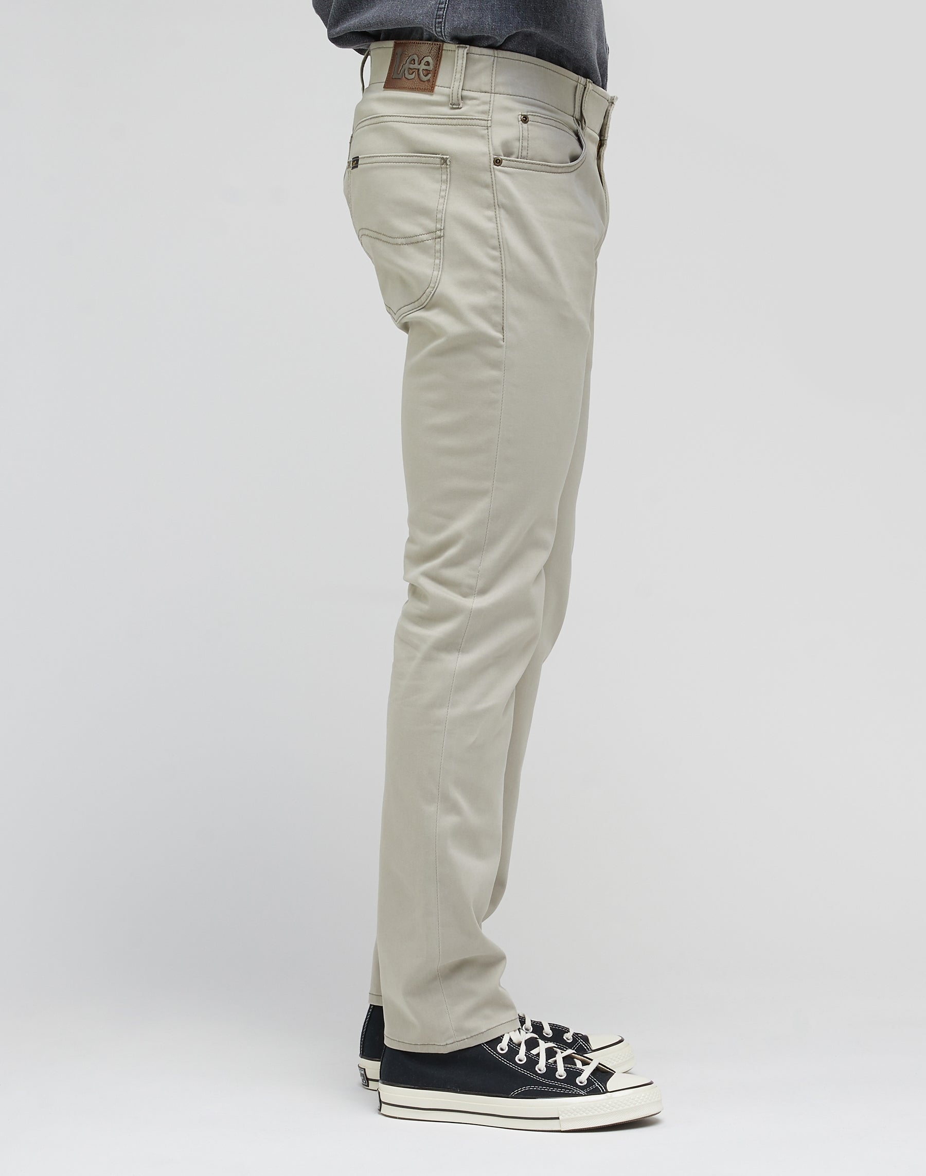 Pantaloni slim fit MVP in funghi Lee   