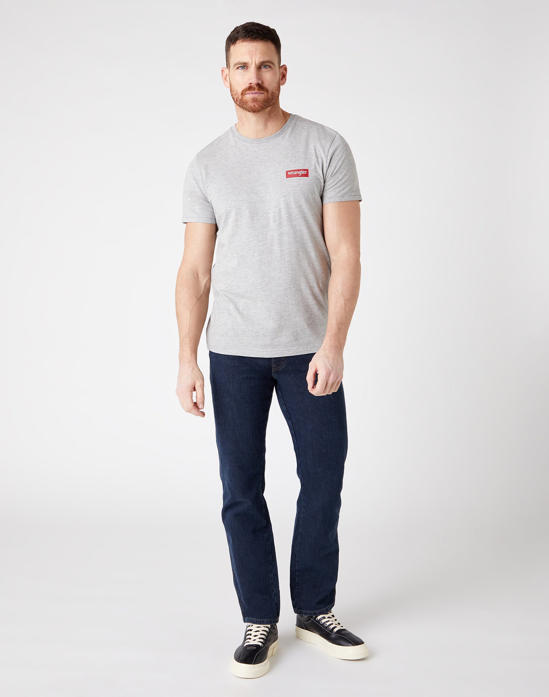 Jeans Wrangler Regular Fit Medium Stretch in Darkstone   