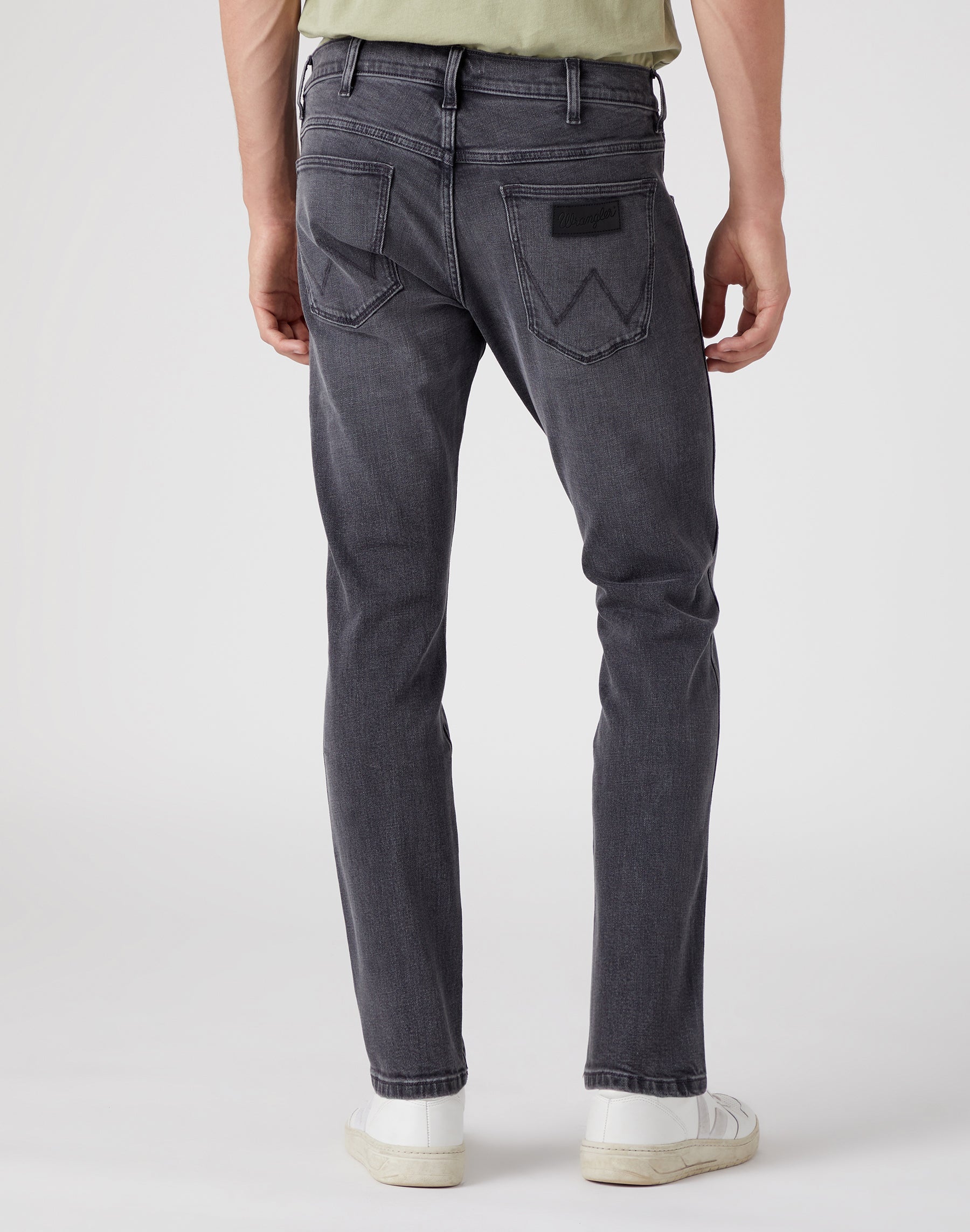 Jeans Bryson Medium Stretch in Blackout Wrangler   