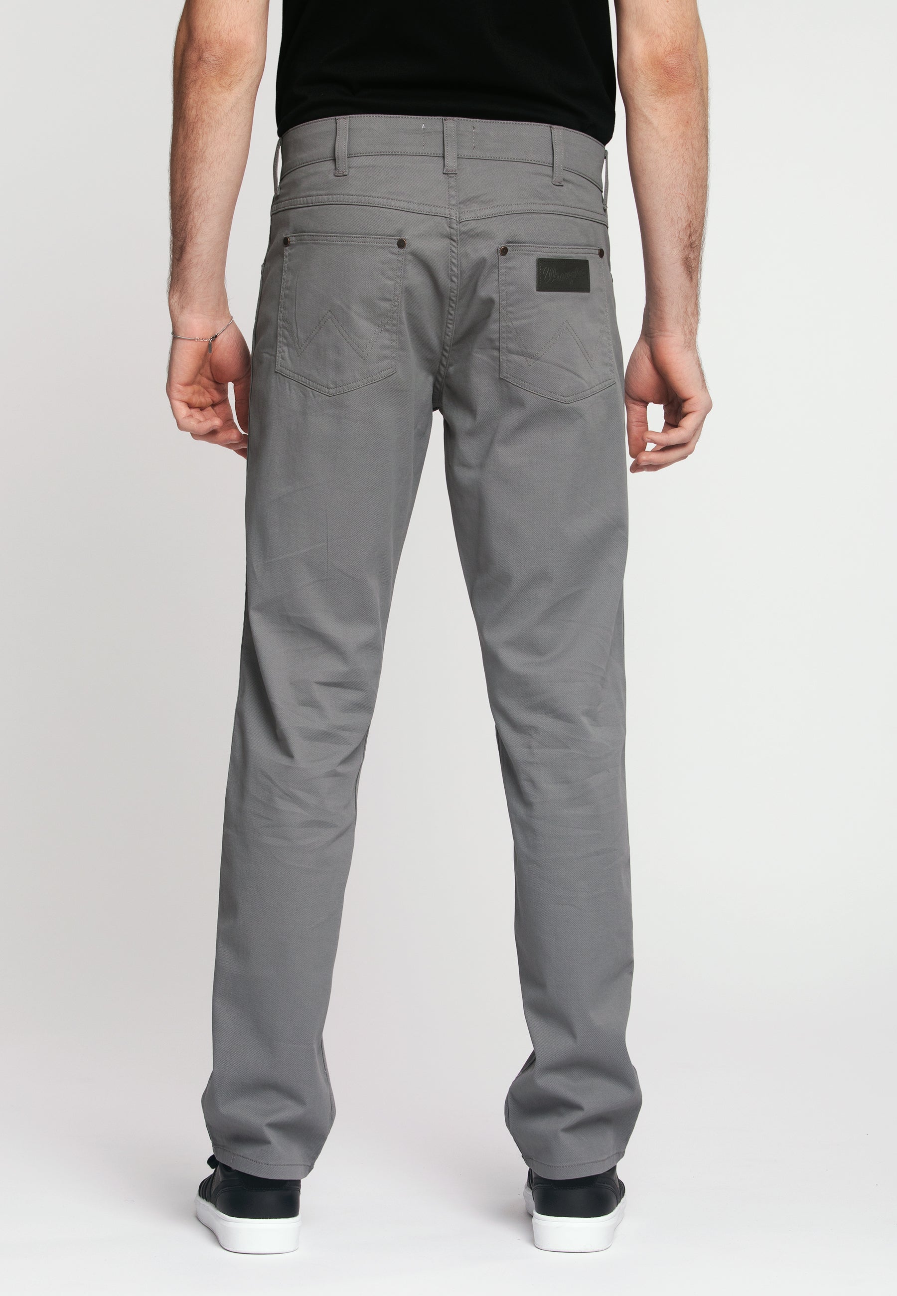 Greensboro Twill in Iron Grey Pantaloni Wrangler   