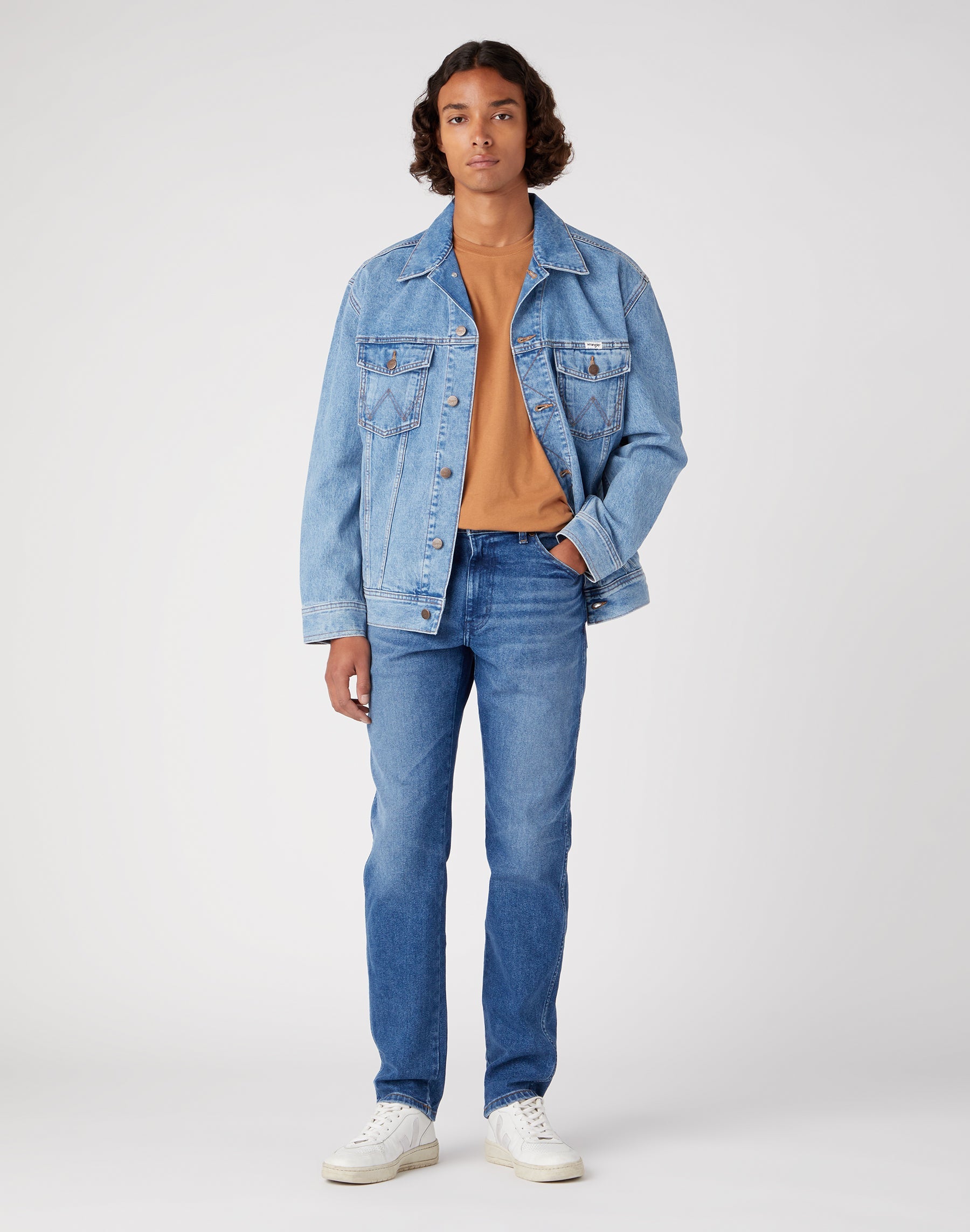 River in Smoke Sea Jeans Wrangler   