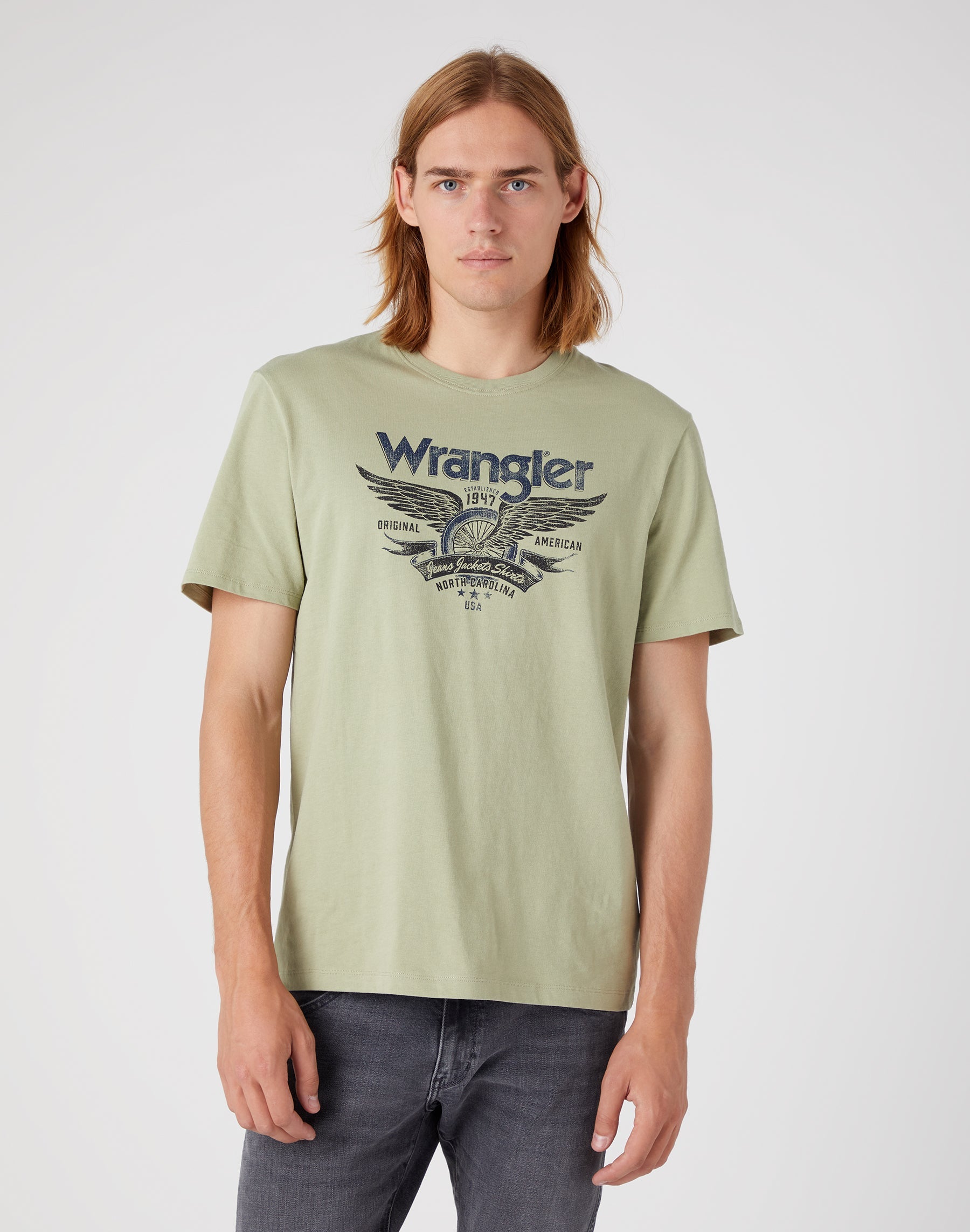 Americana Tee in Tea Leaf Magliette Wrangler   