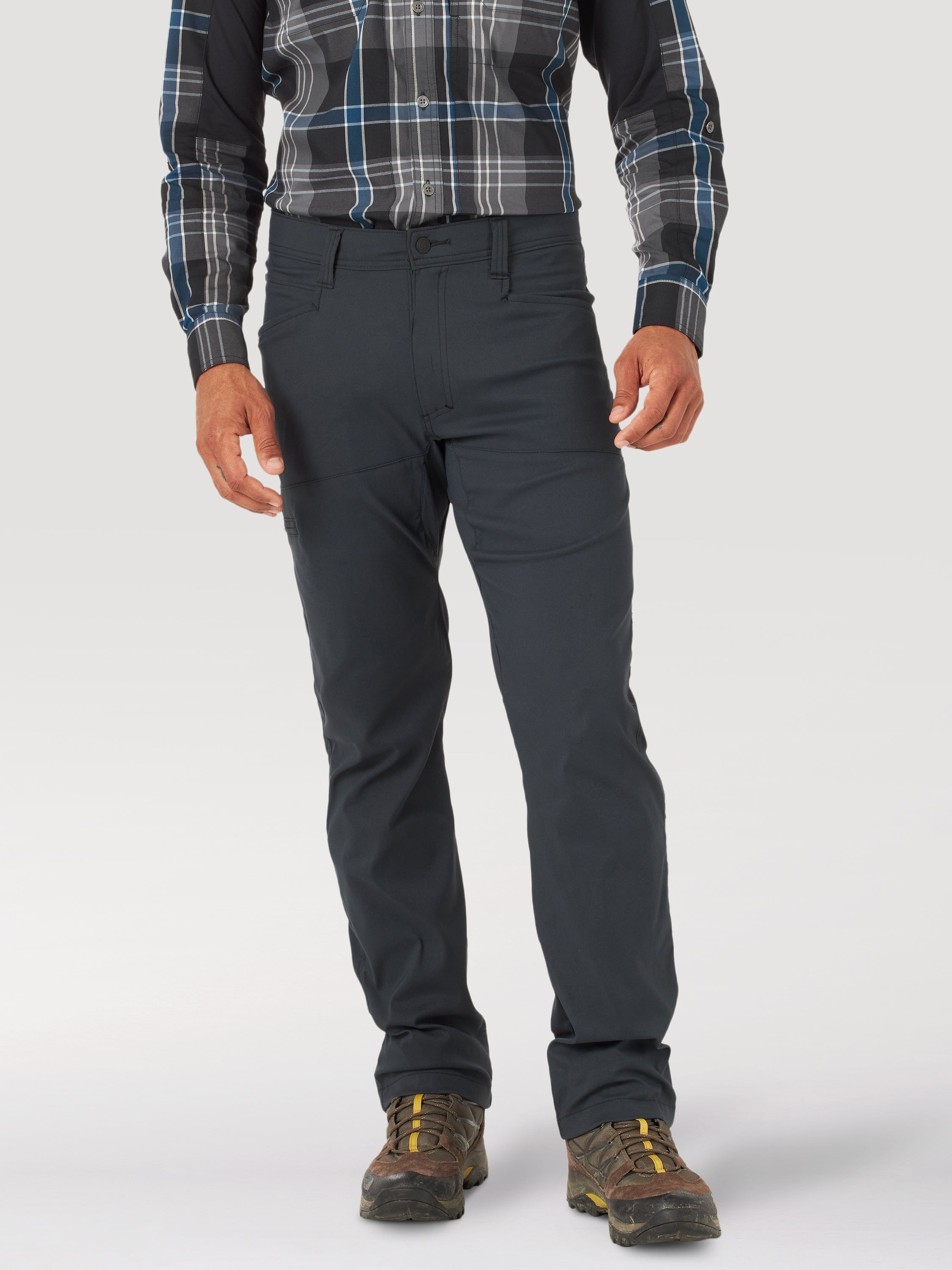 Pantaloni Utility sintetici All Terrain Gear in Caviale Pantaloni Wrangler   