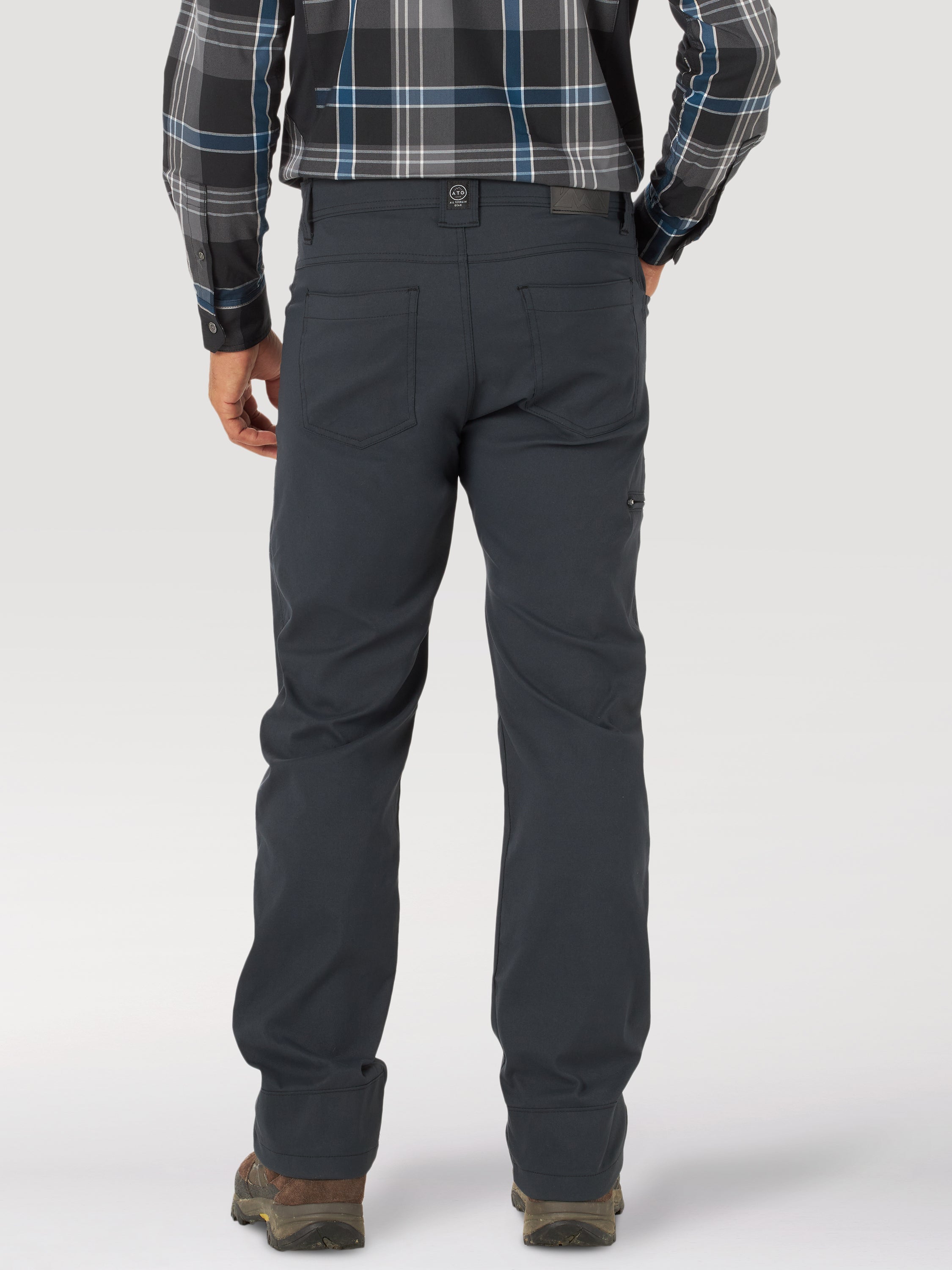 Pantaloni Utility sintetici All Terrain Gear in Caviale Pantaloni Wrangler   