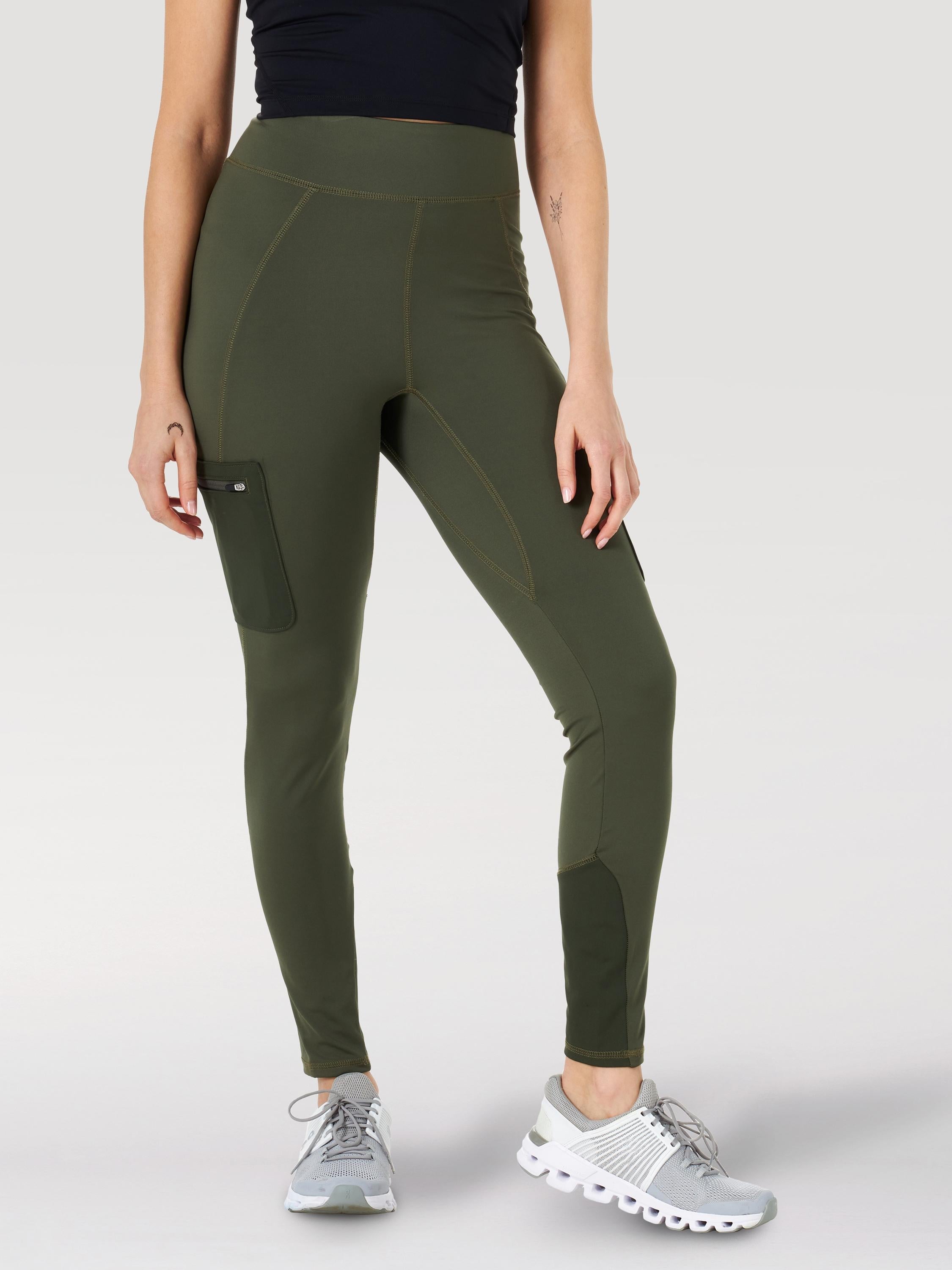 All Terrain Gear Cargo Legging in Deep Depths Pantaloni Wrangler   