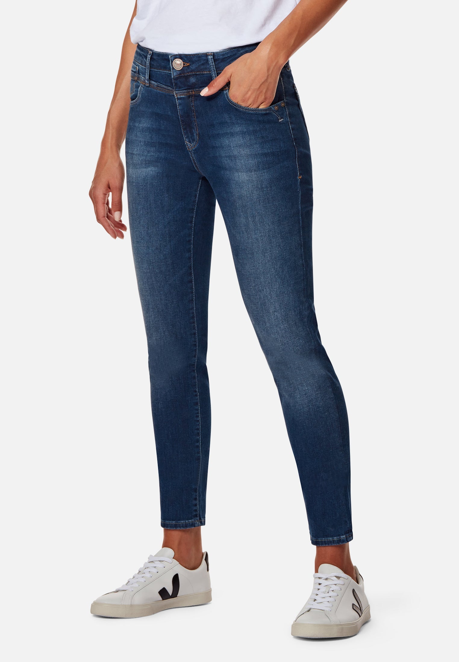 Sophie in Jeans Deep Memory Fit Mavi   